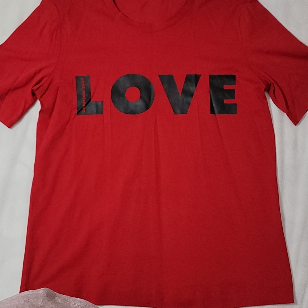 MOSCHINO T SHIRT